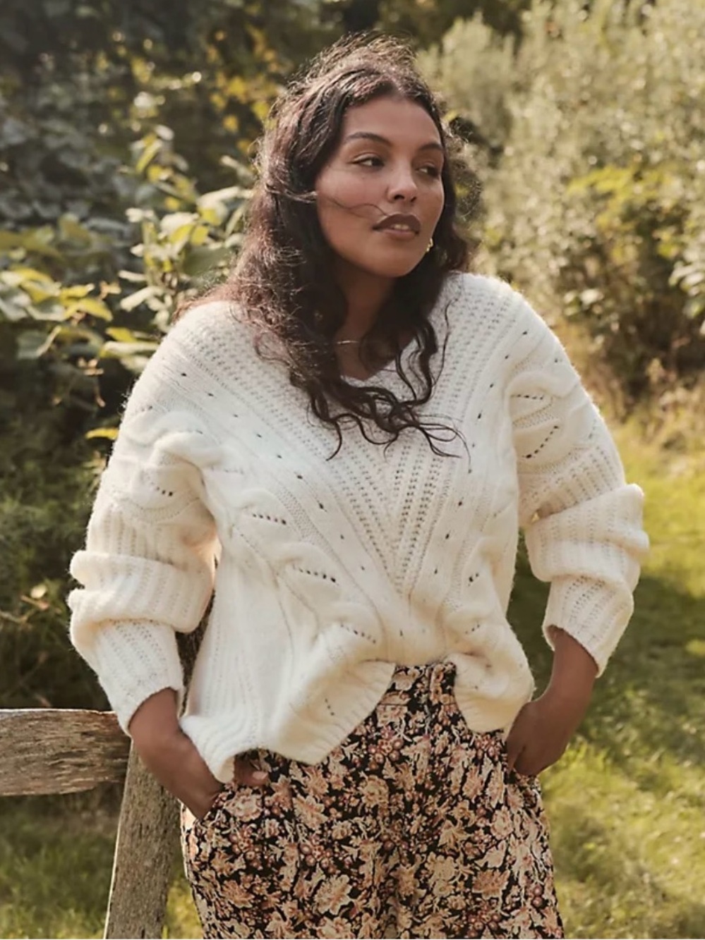 Ramona Cozy Ivory Cable-Knit V-Neck Sweater women’s M